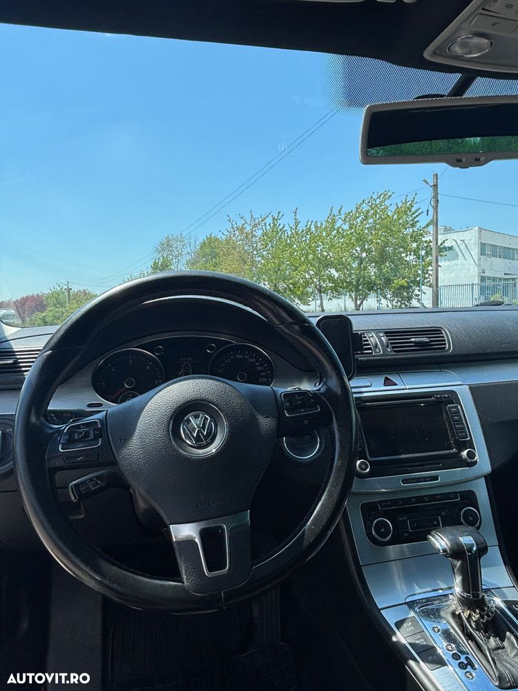 Volkswagen Passat 2.0TDI Comfortline DPF DSG - 4
