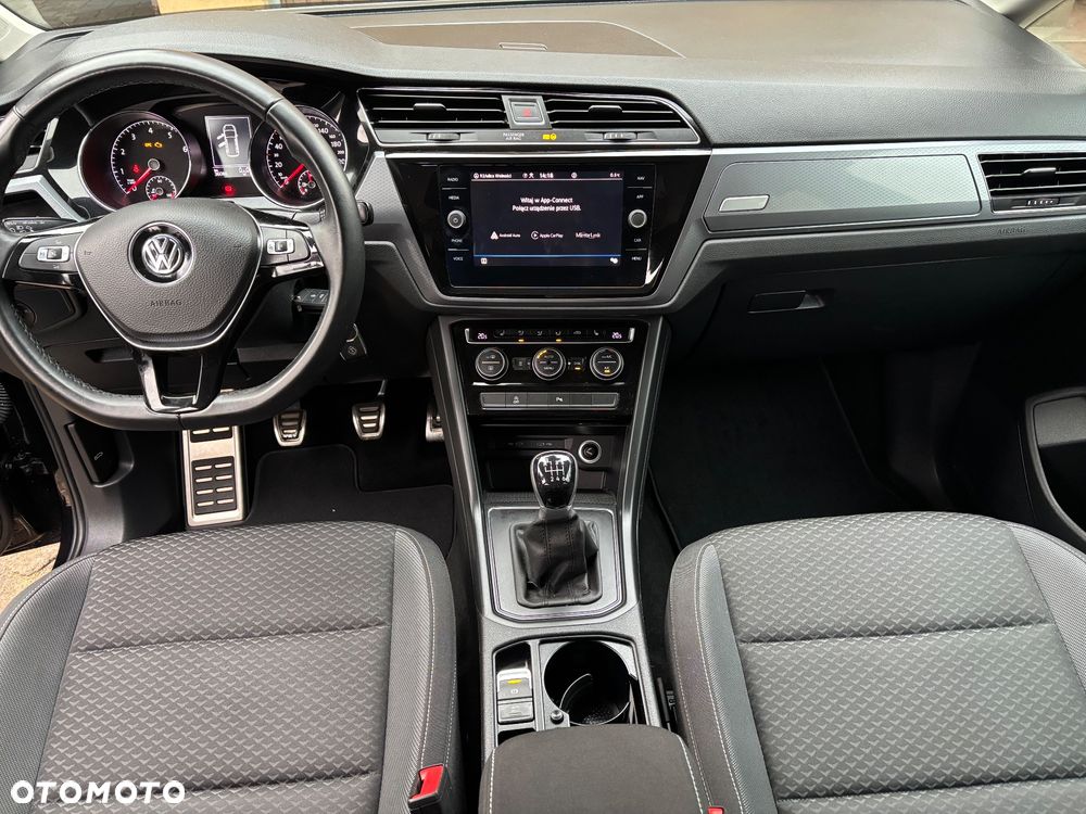 Volkswagen Touran - 7
