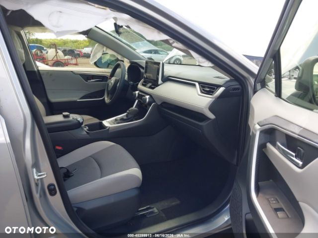 Toyota RAV4 - 12