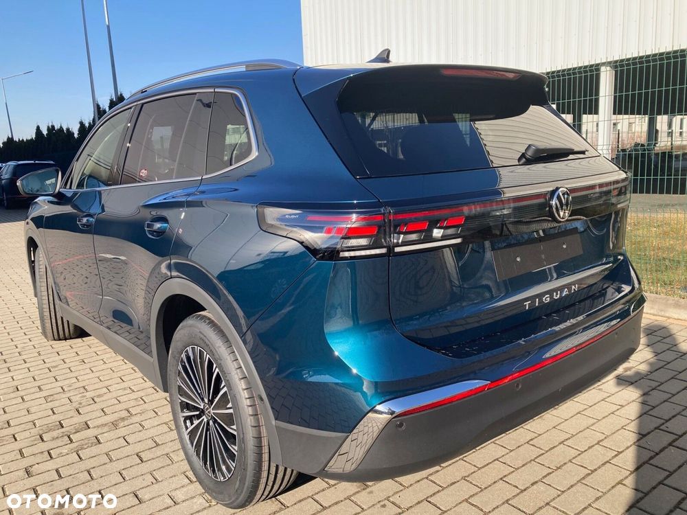 Volkswagen Tiguan - 5