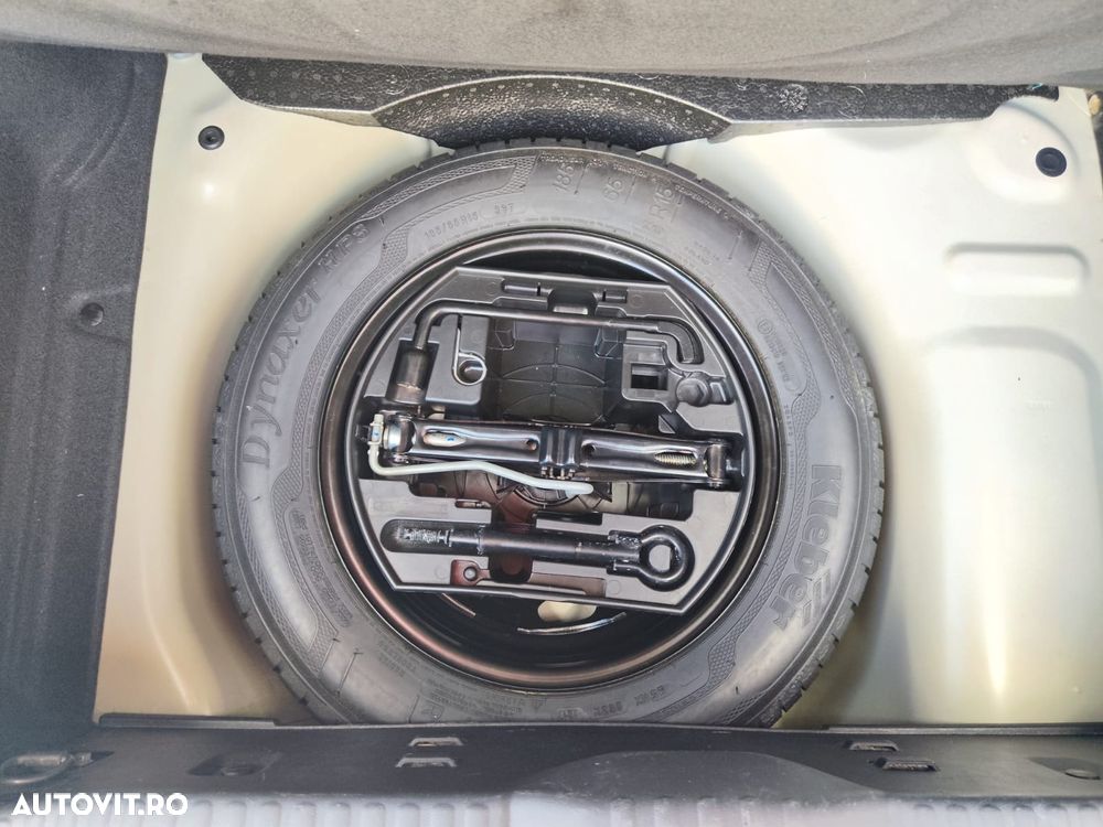 Citroën C3 1.2 PureTech BVM Shine - 7