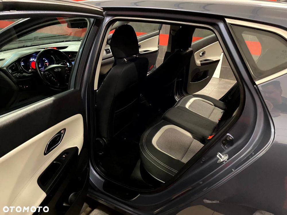 Kia Ceed 1.6 GDI XL DCT - 21