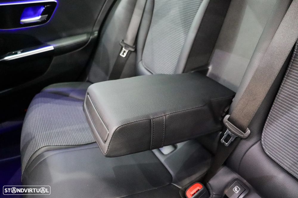 Mercedes-Benz C 220 d Avantgarde - 37