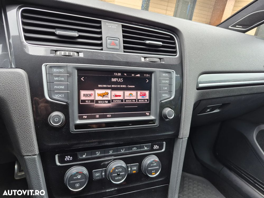 Volkswagen Golf - 12