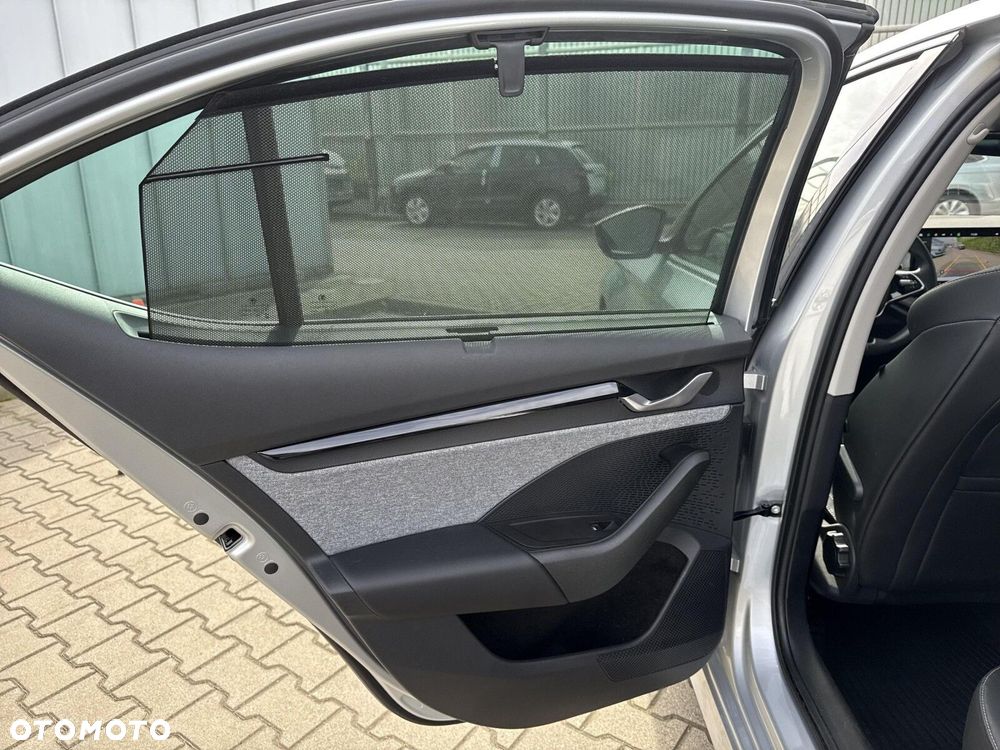 Skoda Octavia 1.5 TSI mHEV Selection DSG - 23