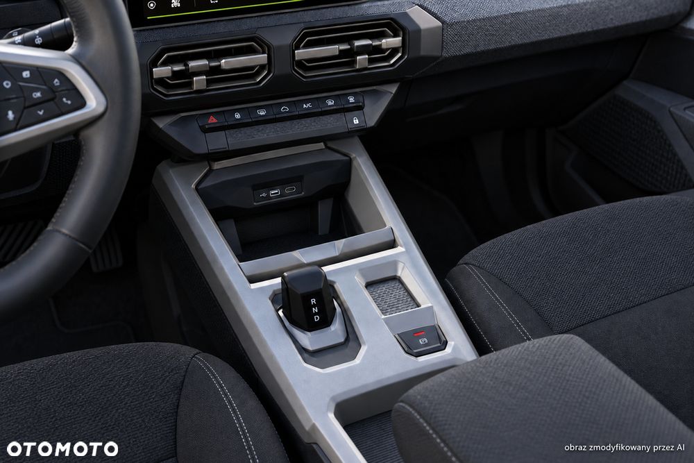 Dacia Striker mild hybrid-G 140 Expression - 18