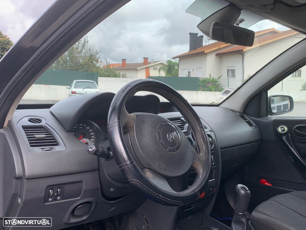 Renault Mégane Break 1.5 dCi Confort - 9