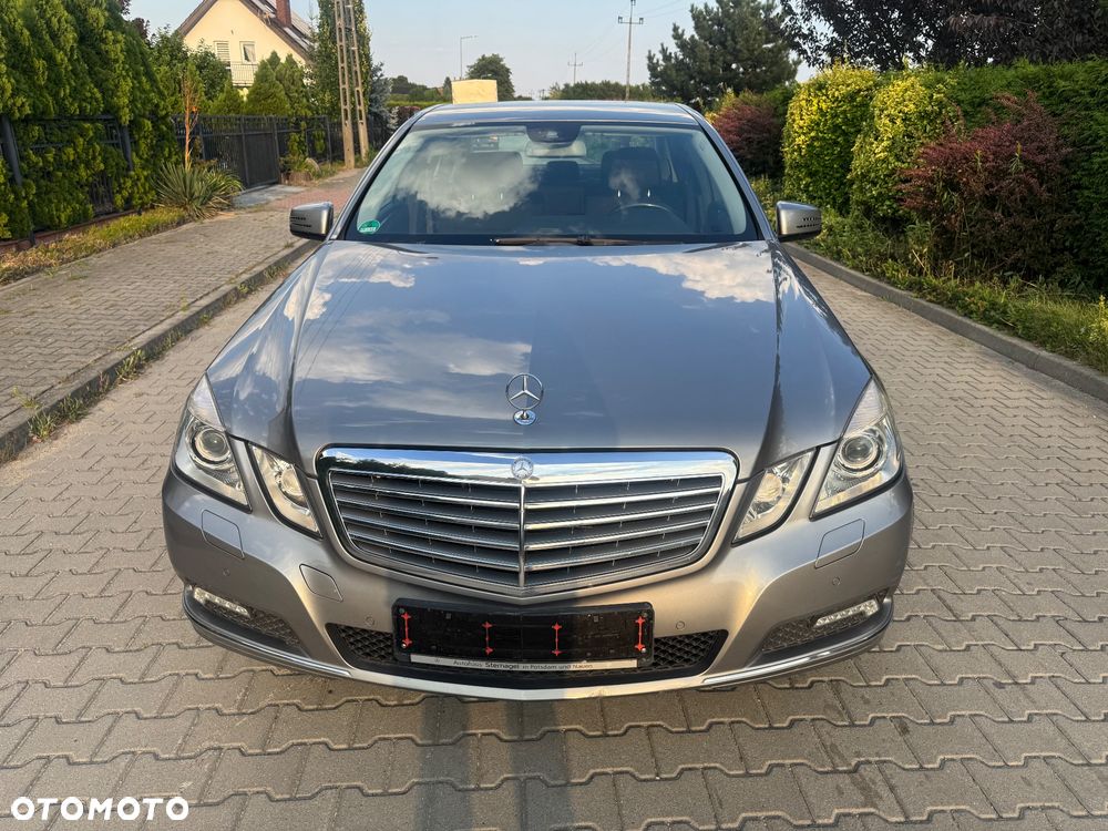 Mercedes-Benz Klasa E 250 CGI BlueEFFICIENCY Automatik Elegance - 2