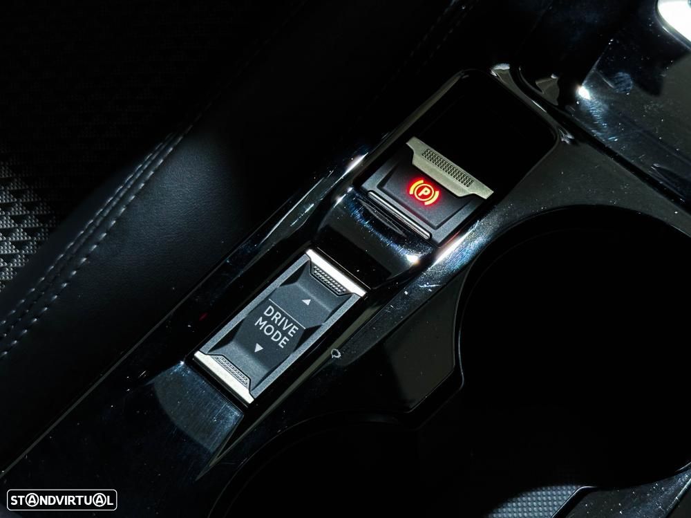 Peugeot e-2008 50 kWh GT - 36