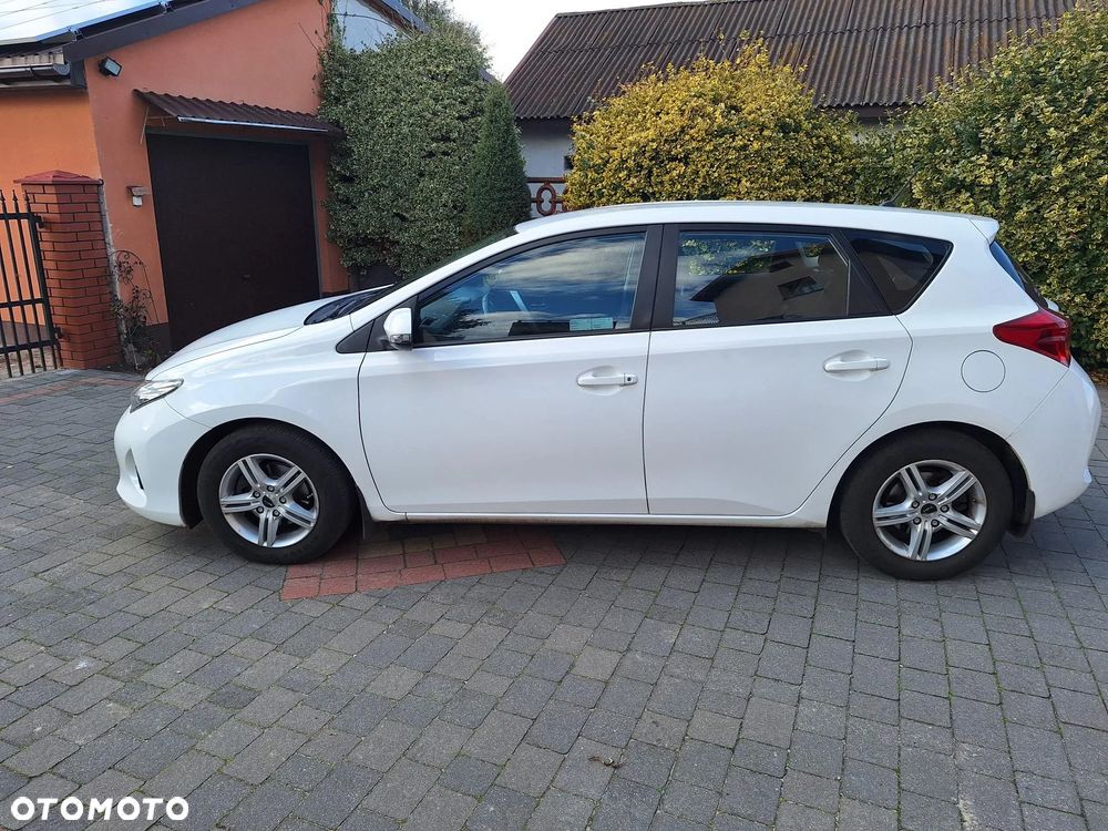 Toyota Auris 1.4 D-4D Active - 2