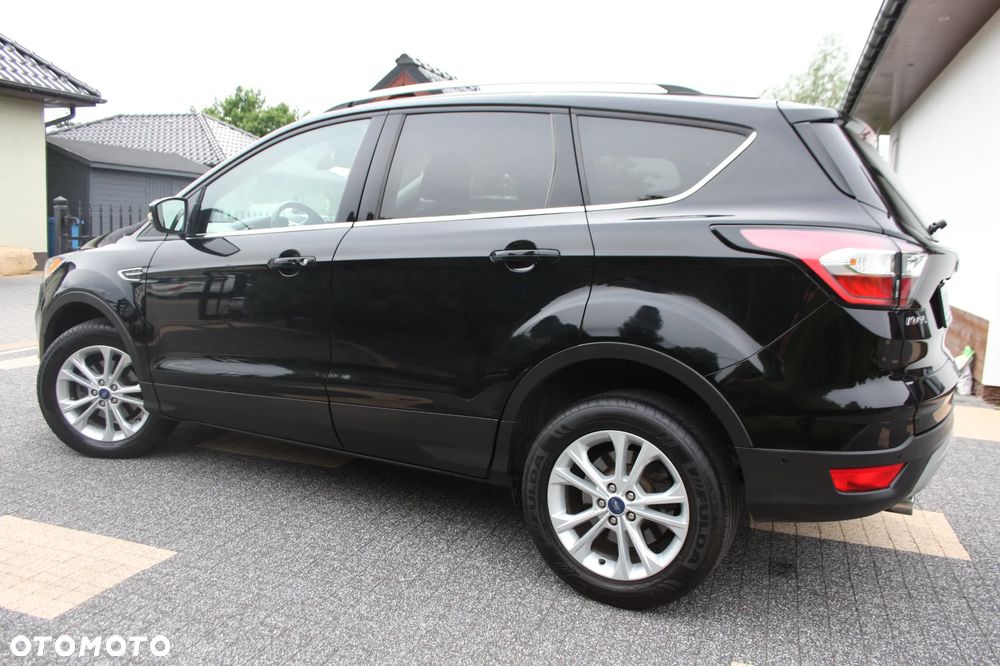 Ford Kuga 1.5 EcoBoost 2x4 Titanium - 5