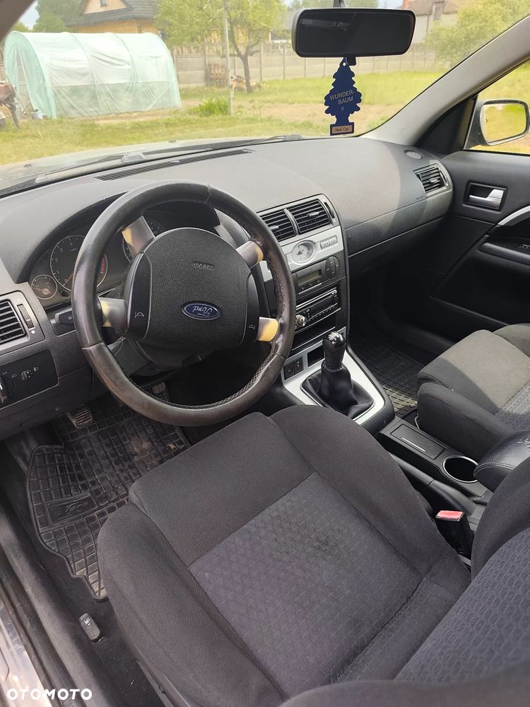 Ford Mondeo 1.8 X - 6