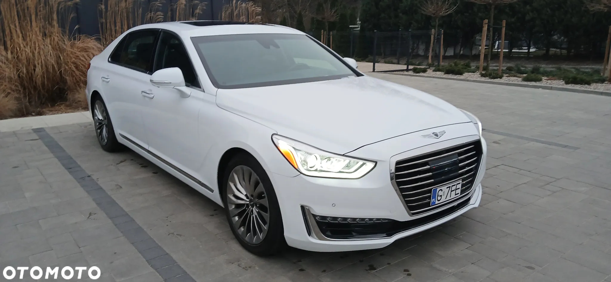 Genesis G90 - 7