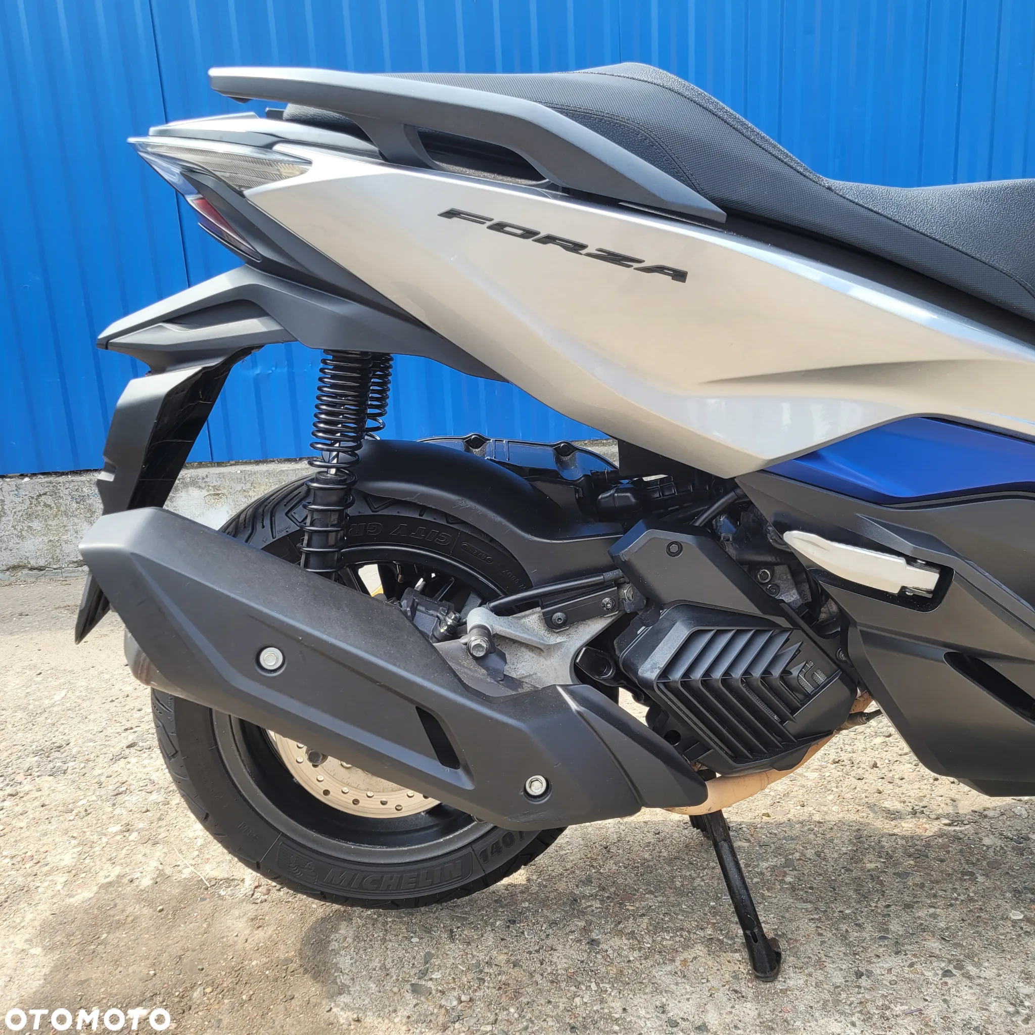 Honda NSS - 11