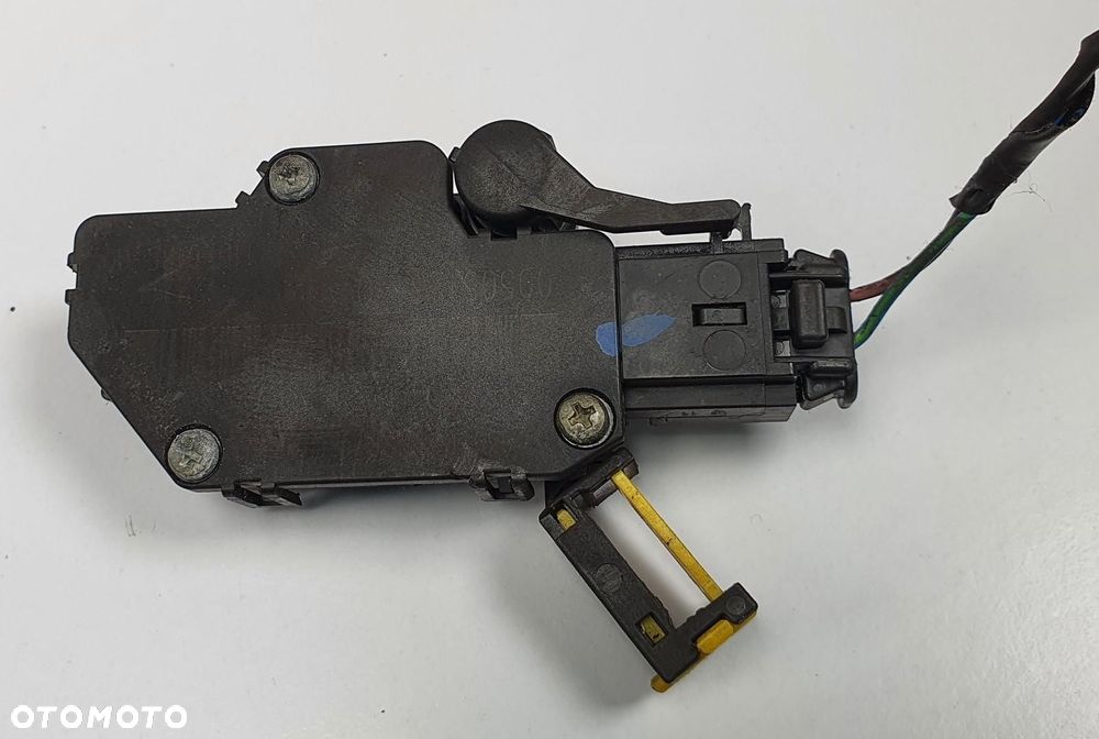CZUJNIK PEDAŁU SPRZĘGŁA FIAT 500 54988B011 - 2