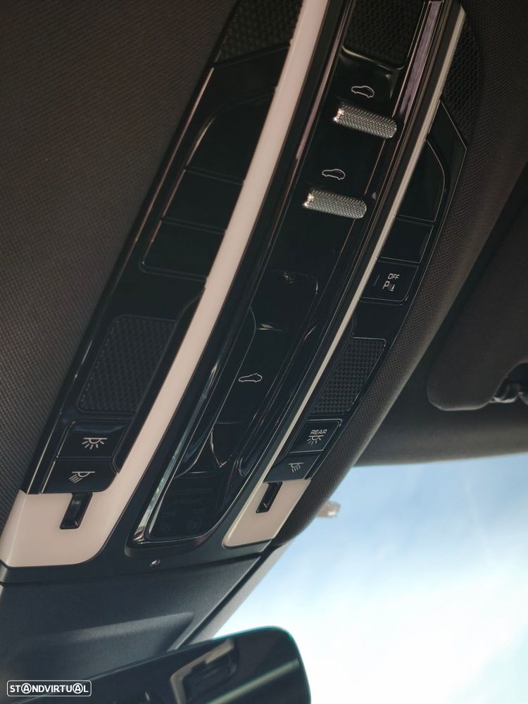 Porsche Panamera 4 E-Hybrid - 27