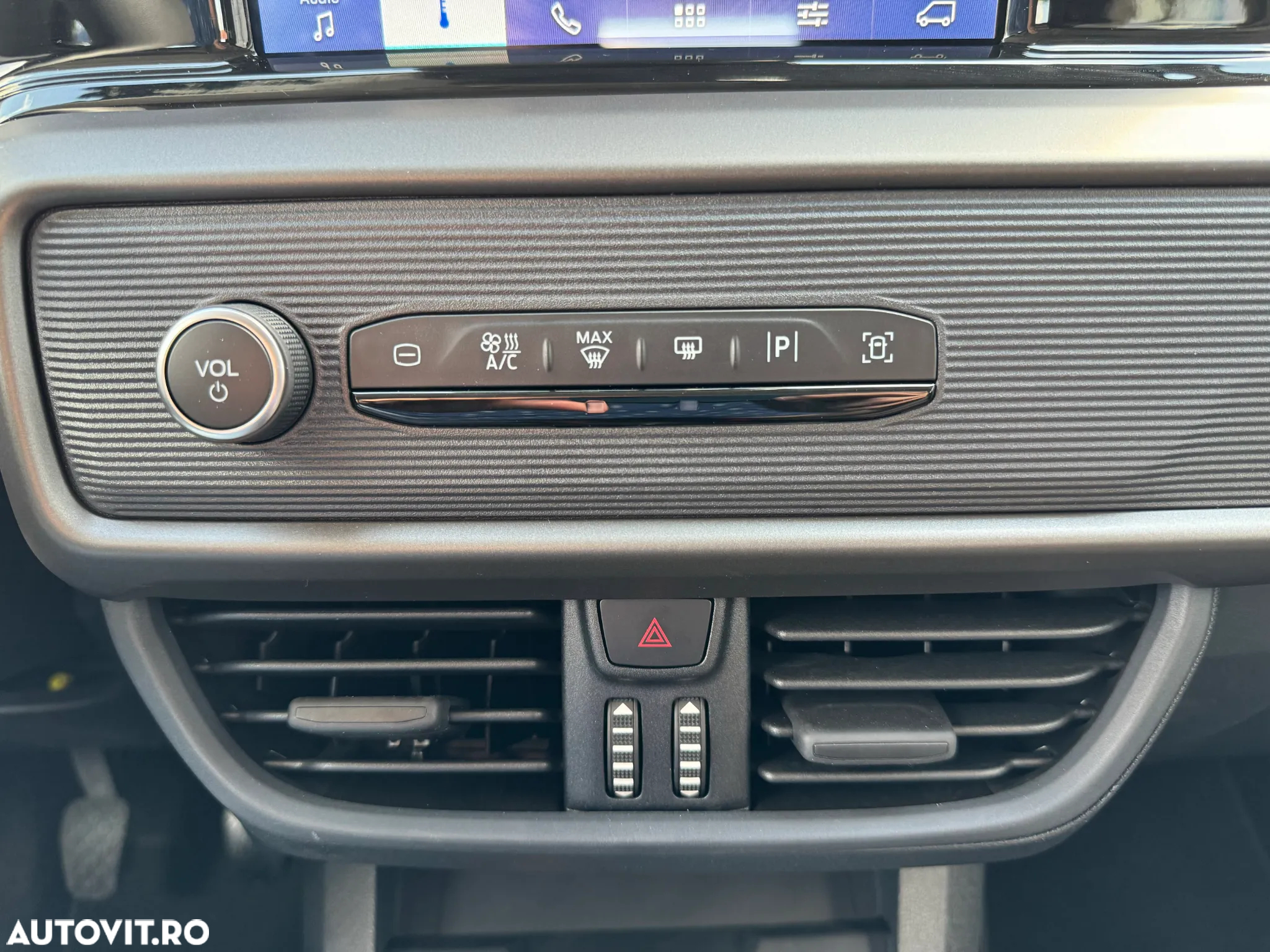 Ford Tourneo Courier 1.0 EcoBoost Trend - 18