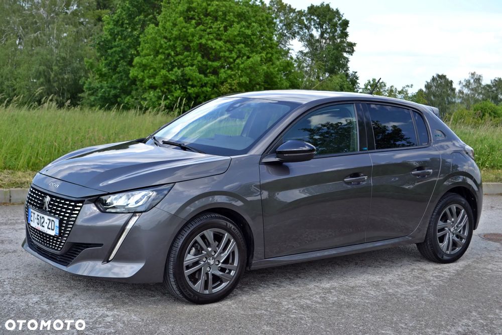 Peugeot 208 - 1