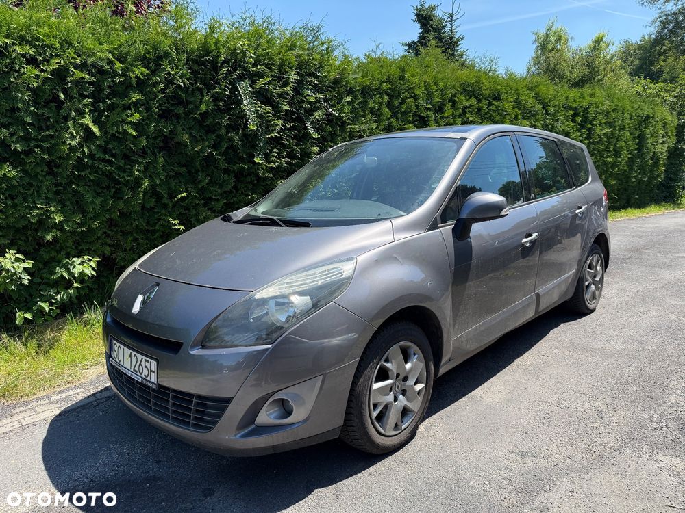 Renault Grand Scenic - 1