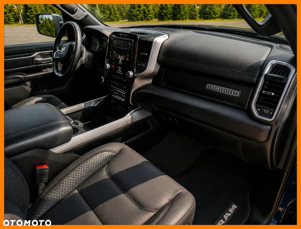 RAM 1500 Crew Cab Shortbed Bighorn - 15