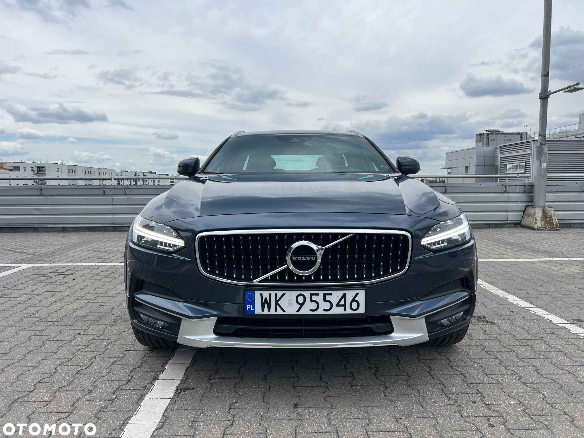 Volvo V90 Cross Country D5 AWD Geartronic Pro - 3