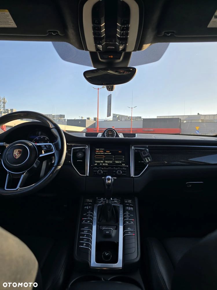 Porsche Macan Turbo - 20