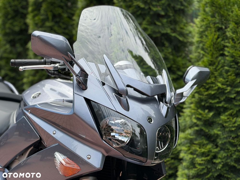 Yamaha FJR - 11