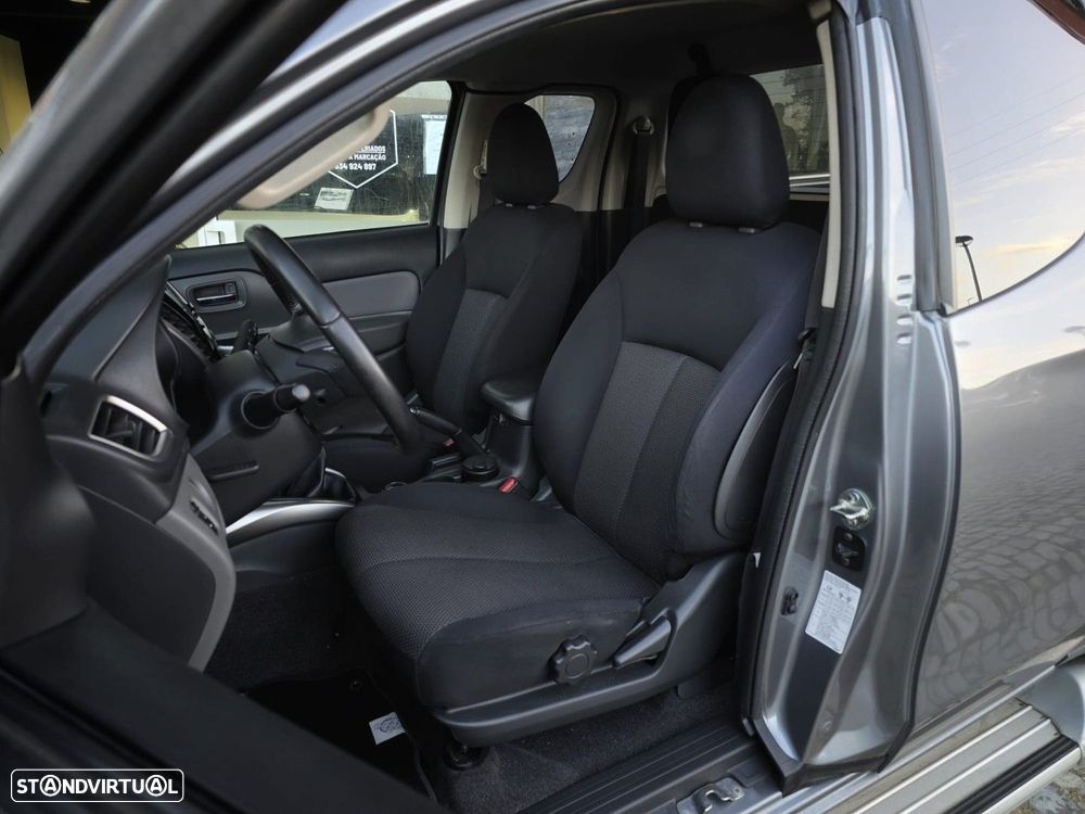 Mitsubishi L200 2.4 DI-D CD Instyle Strakar 4WD - 29