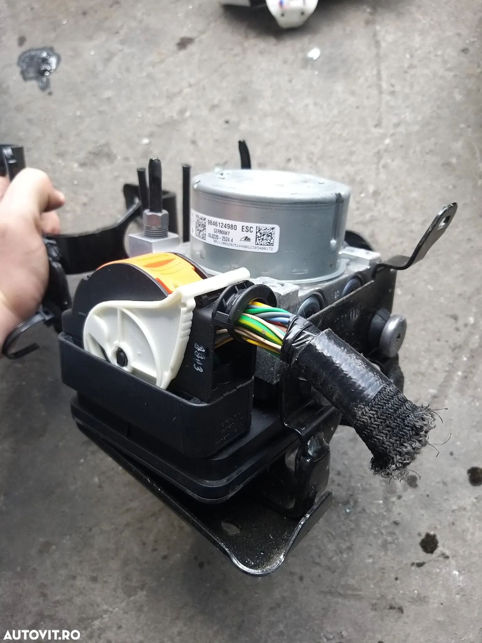 Pompa ABS cod: 9846124980 pentru Peugeot 208 1.2 THP Benzina an dupa 2019 - 2