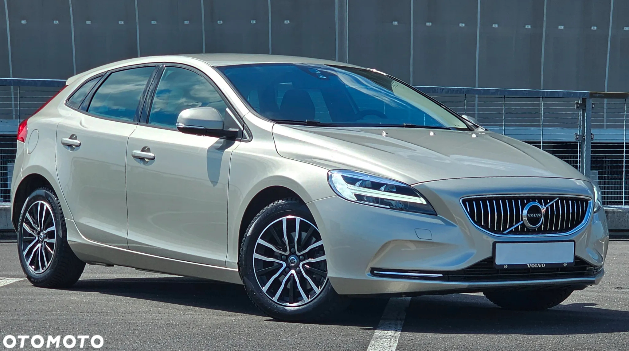 Volvo V40 - 12