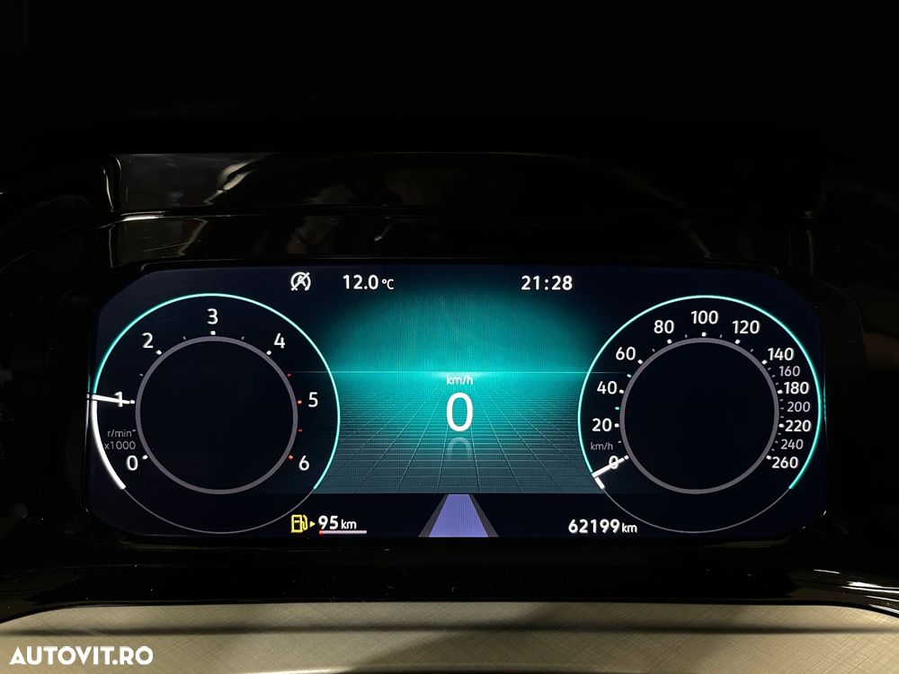 Volkswagen Golf 2.0 TDI SCR Life - 26