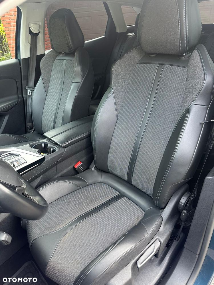 Peugeot 3008 225 e-EAT8 Allure Pack - 25