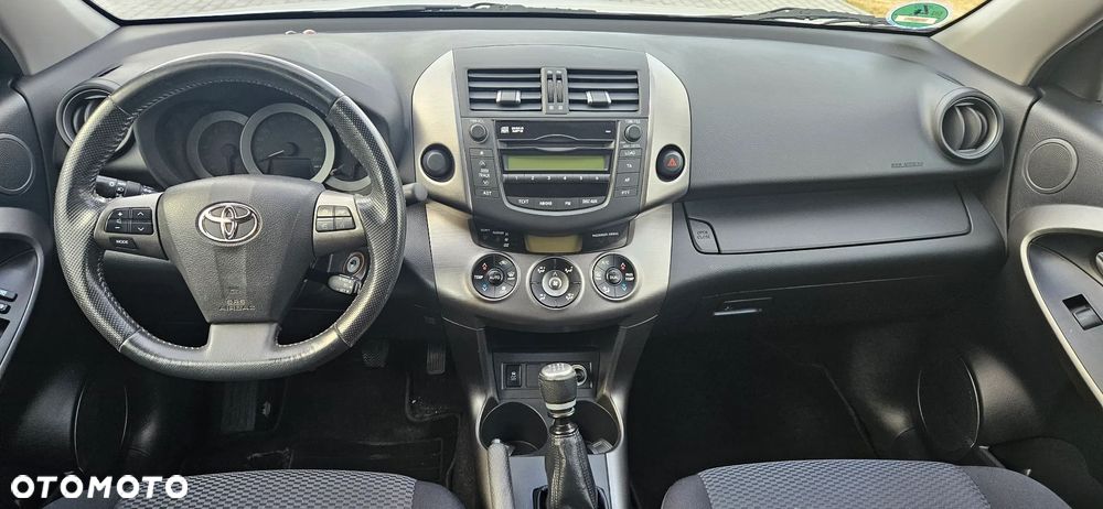 Toyota RAV4 2.0 VVT-i Sol - 9