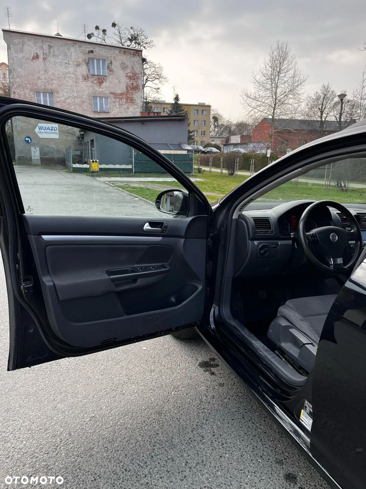 Volkswagen Golf 1.9 TDI DPF Comfortline - 8