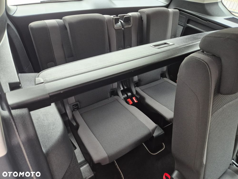 Volkswagen Touran 1.6 TDI SCR (BlueMotion Technology) Trendline - 15