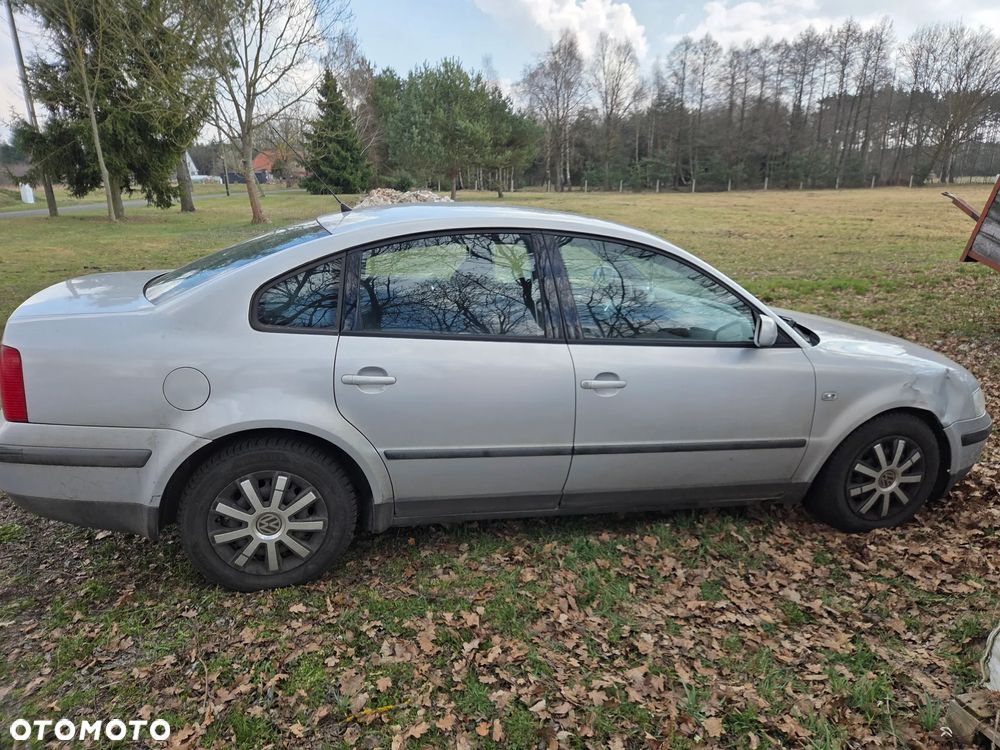 Volkswagen Passat 1.9 TDI - 11