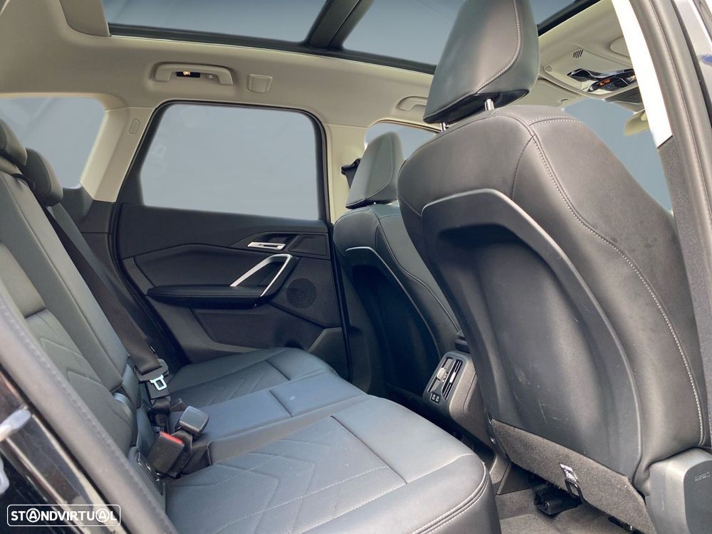 BMW iX1 eDrive20 xLine - 17