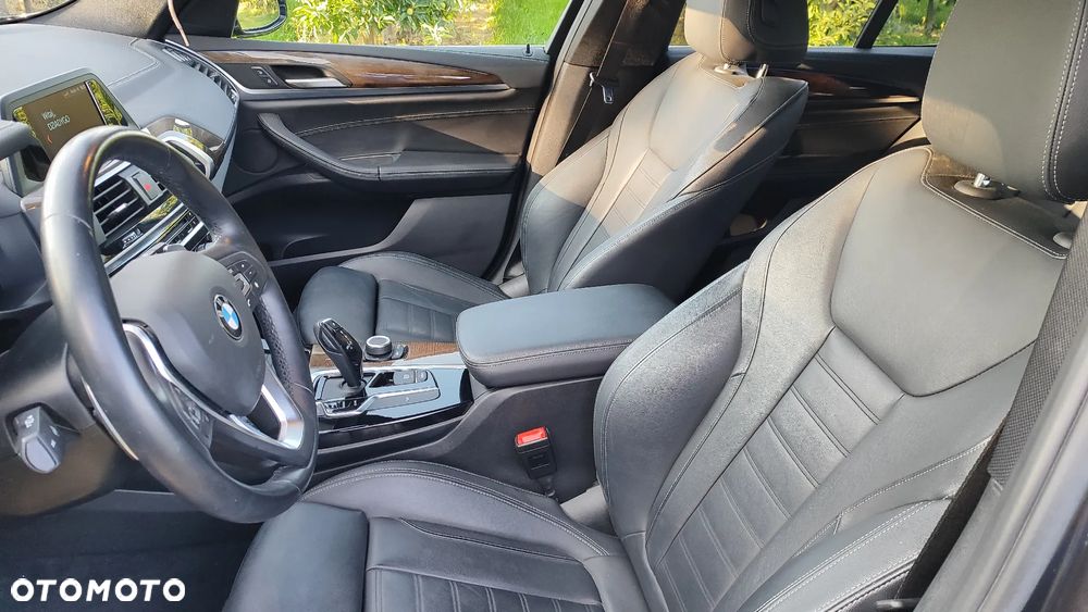 BMW X3 xDrive30i Luxury Line sport - 23