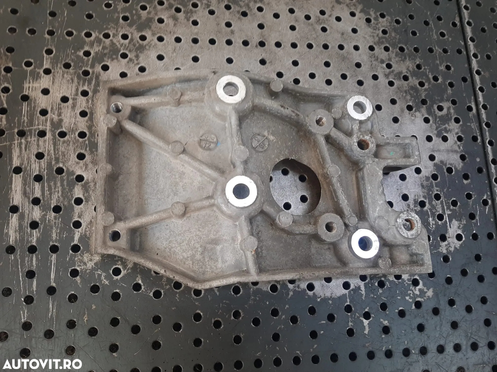 suport compresor clima ac 1.5 tdci xucd  ford transit  connect  av2q-8d611-ab - 2