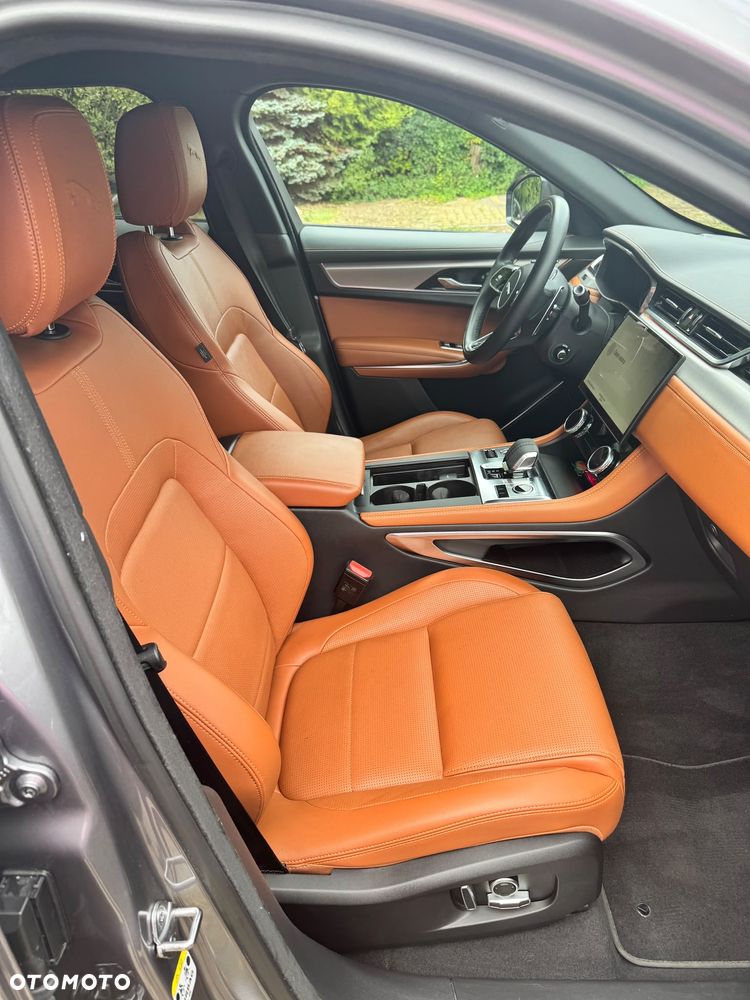 Jaguar F-Pace 2.0 P250 mHEV AWD R-Dynamic SE - 8