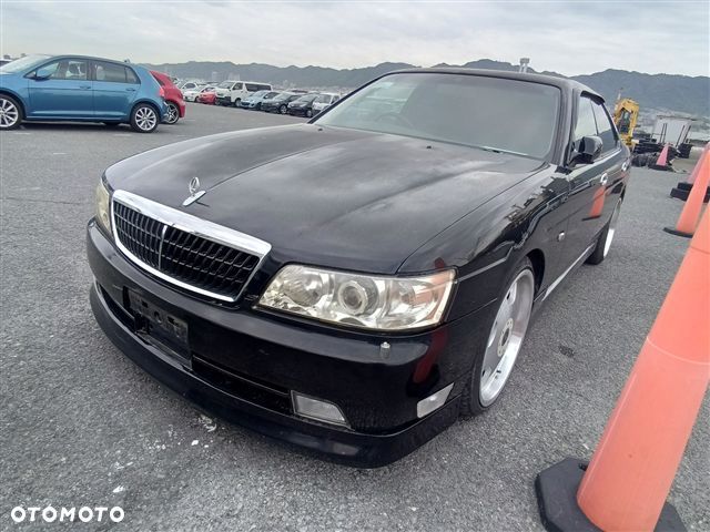 Nissan Laurel - 1