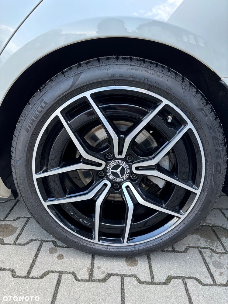 Mercedes-Benz Klasa E 220 d 4-Matic - 5