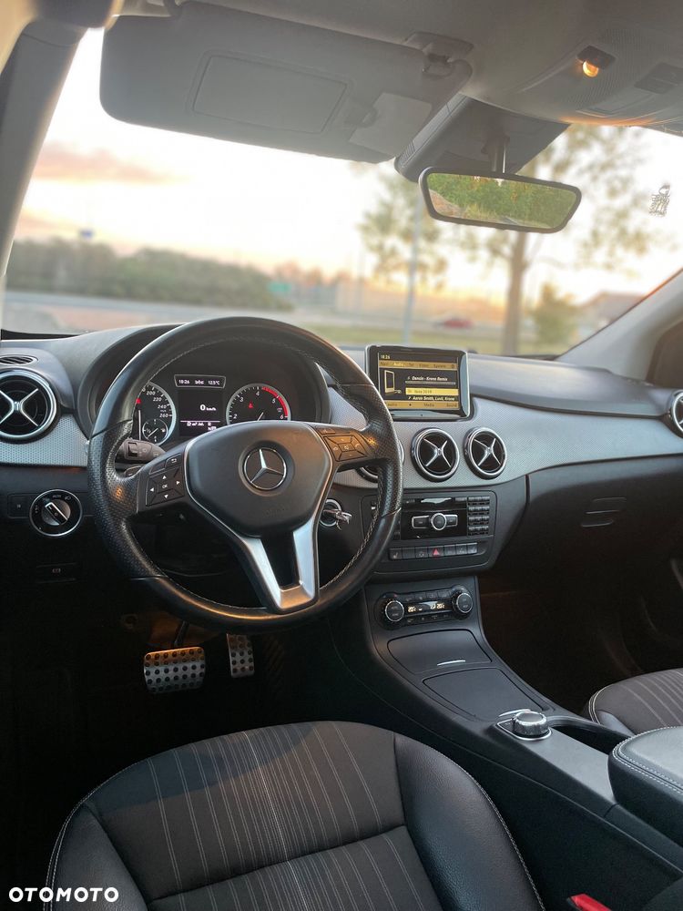 Mercedes-Benz Klasa B 200 CDI (BlueEFFICIENCY) 7G-DCT - 11