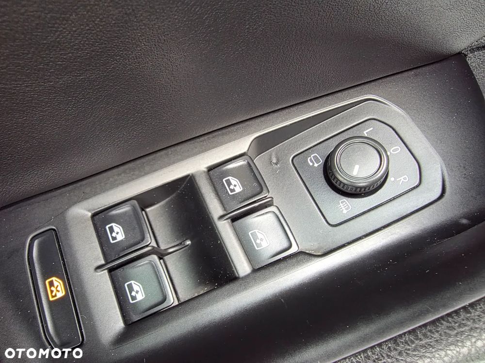 Volkswagen Arteon 2.0 TSI DSG R-Line - 33