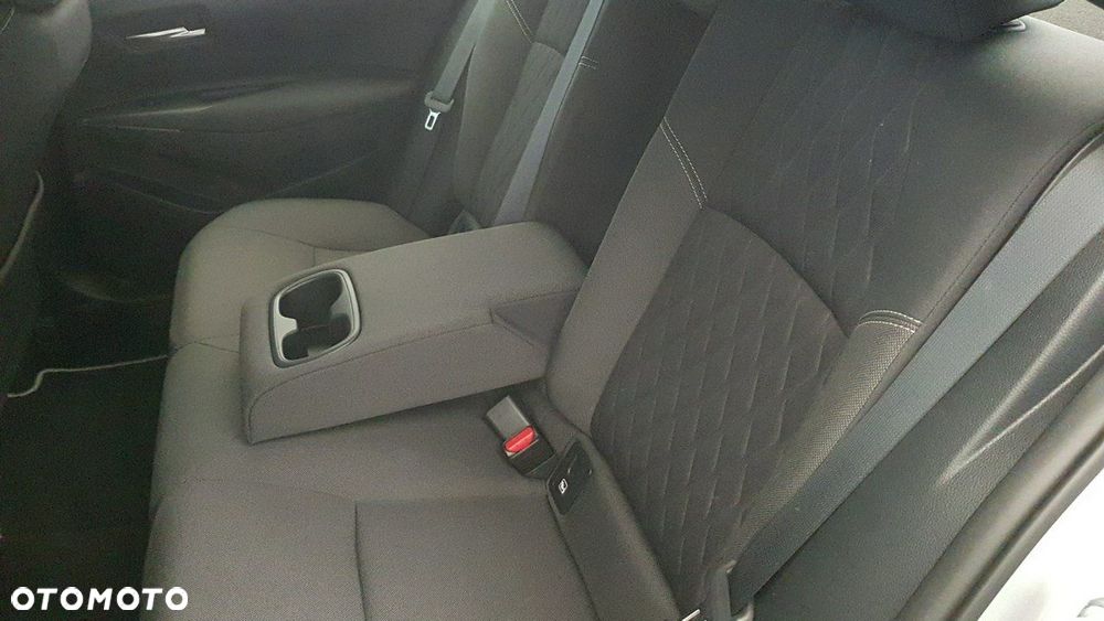 Toyota Corolla 1.8 Hybrid Comfort - 16