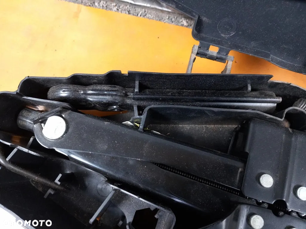 Lewarek Podnośnik Ucho Śruba Do Holowania Zestaw Koła Renault Trafic Vivaro A Primastar 2001-2014 8200727771 - 3