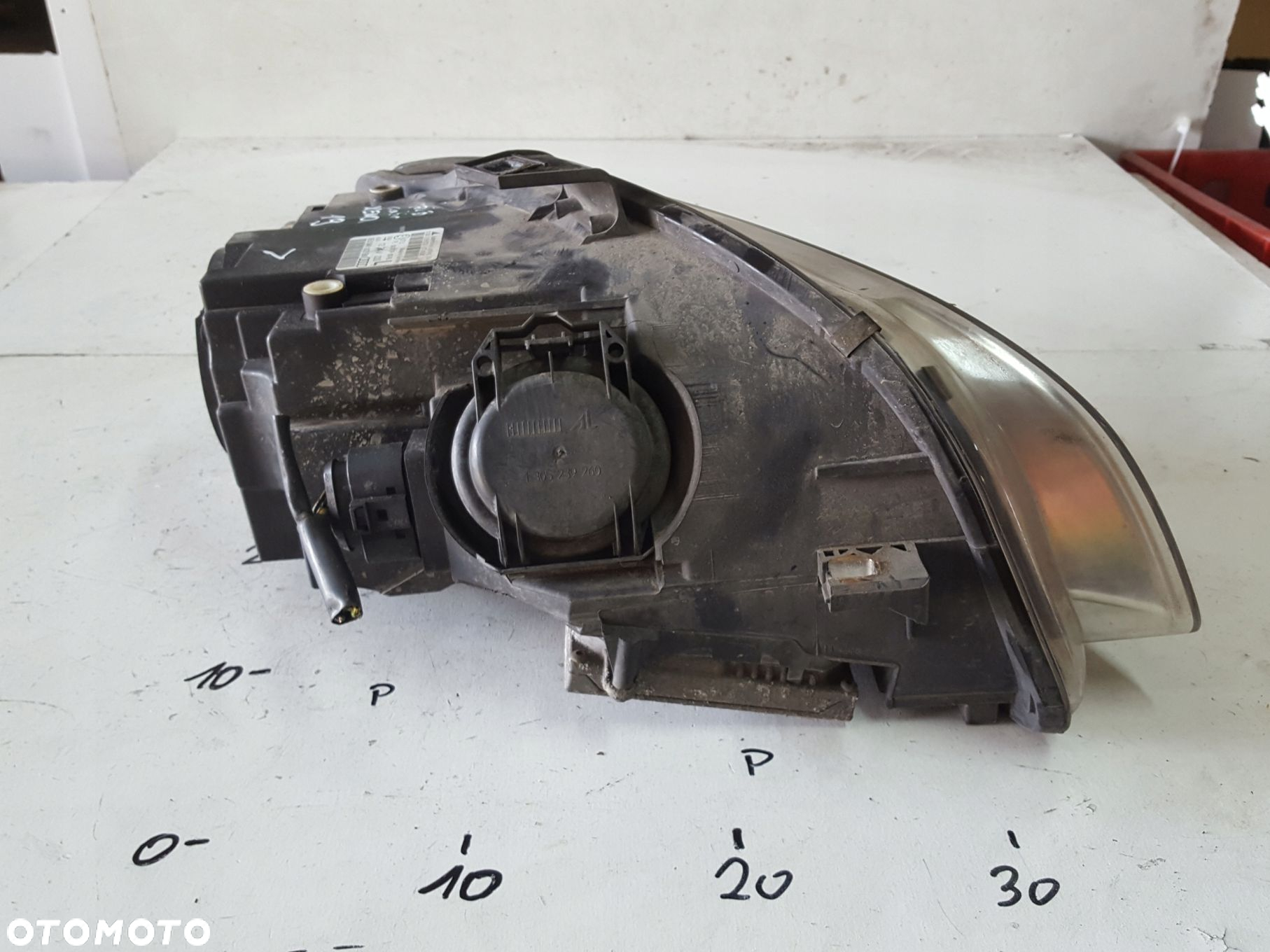 AUDI A4 B7 04-07r LAMPA BI-XENON LEWA PRZÓD ANGLIK - 5