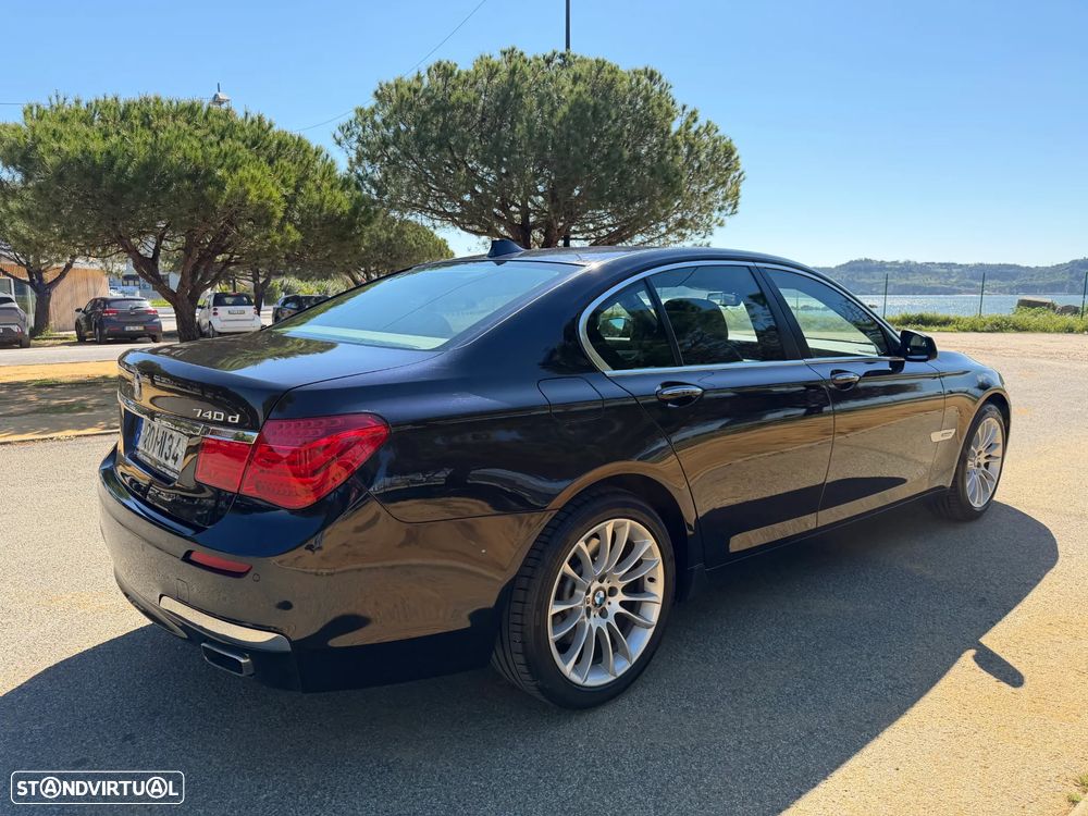 BMW 740 d Pack M - 4