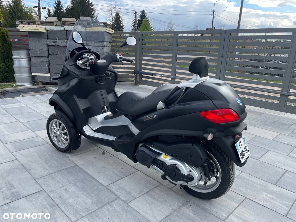 Piaggio MP-3 - 21