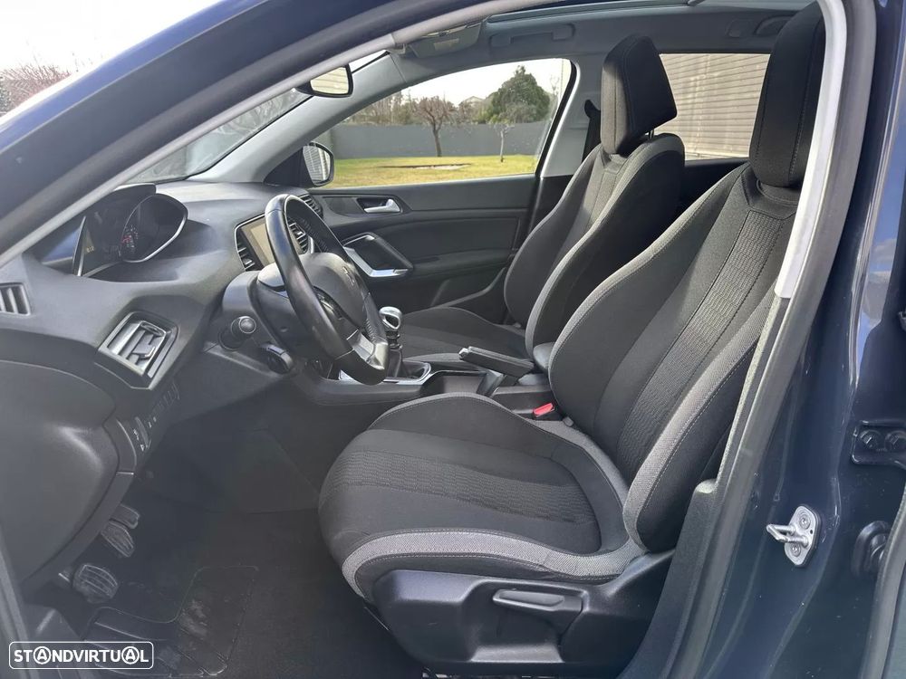 Peugeot 308 SW 1.2 PureTech Style - 31